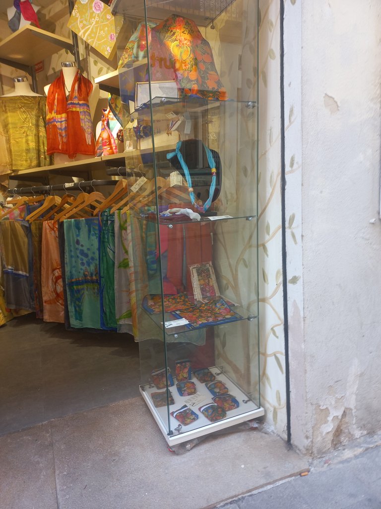 Vitrinas a baja altura.