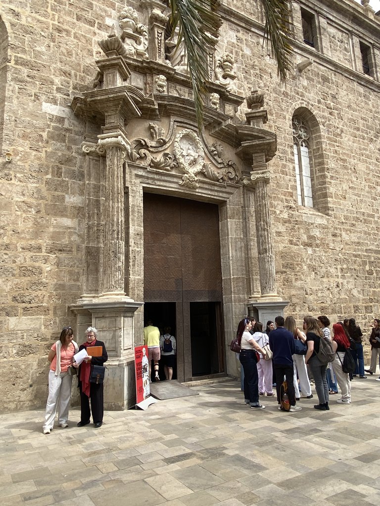 Acceso principal al establecimiento.