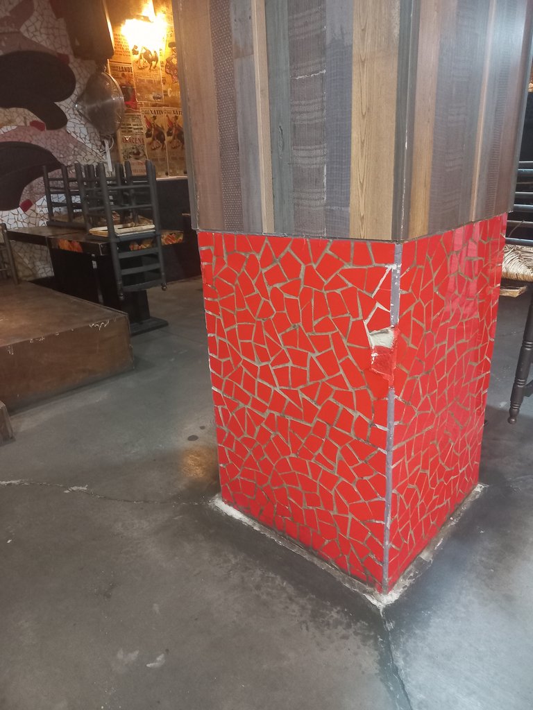 Elementos estructurales bien identificados mediante medidas de  contraste respecto al suelo.