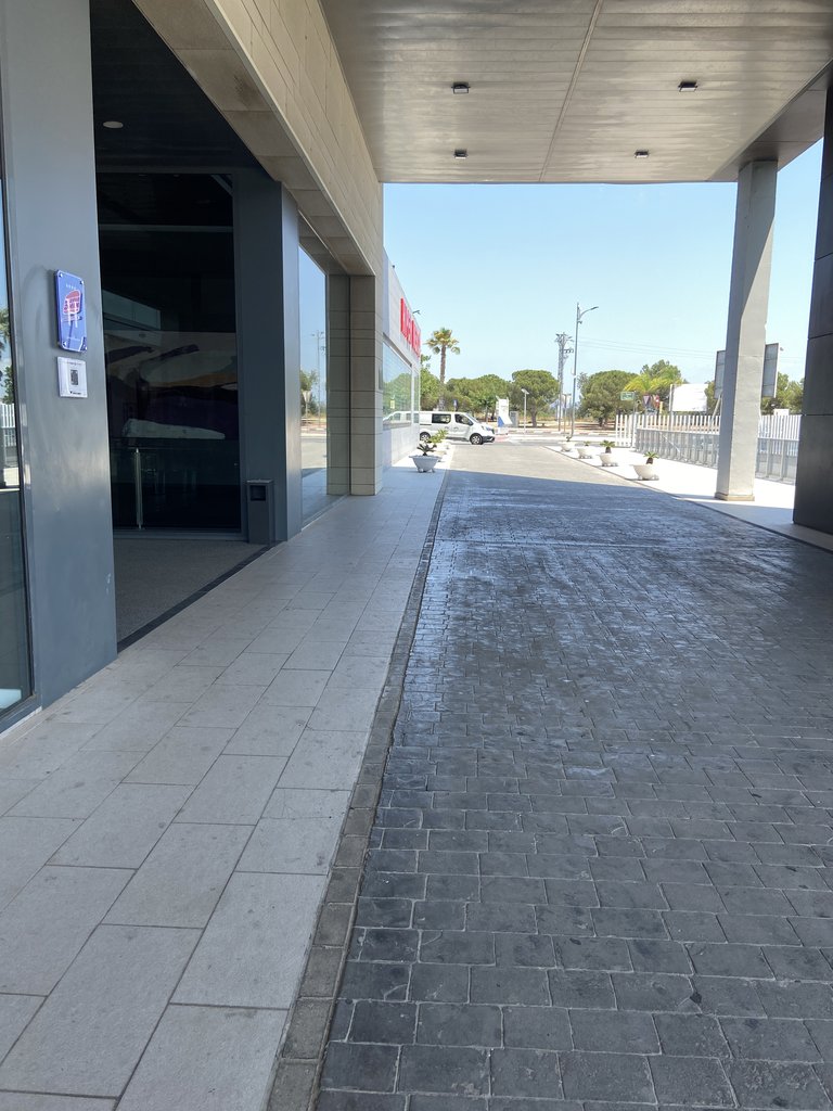 Accesibilidad exterior correcta.