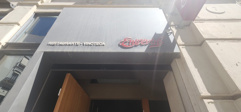 Detalle del rótulo identificativo del restaurante