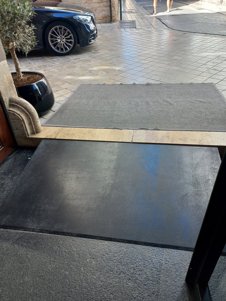 Itinerario alternativo accesible.