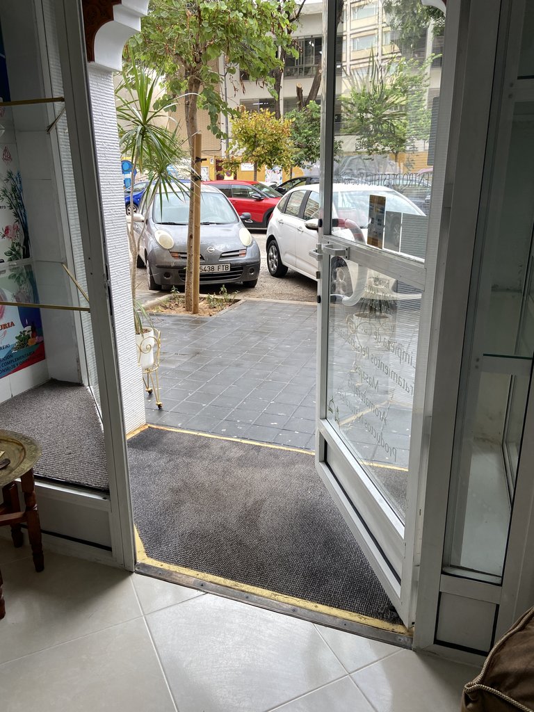 Rampa de acceso al establecimiento.