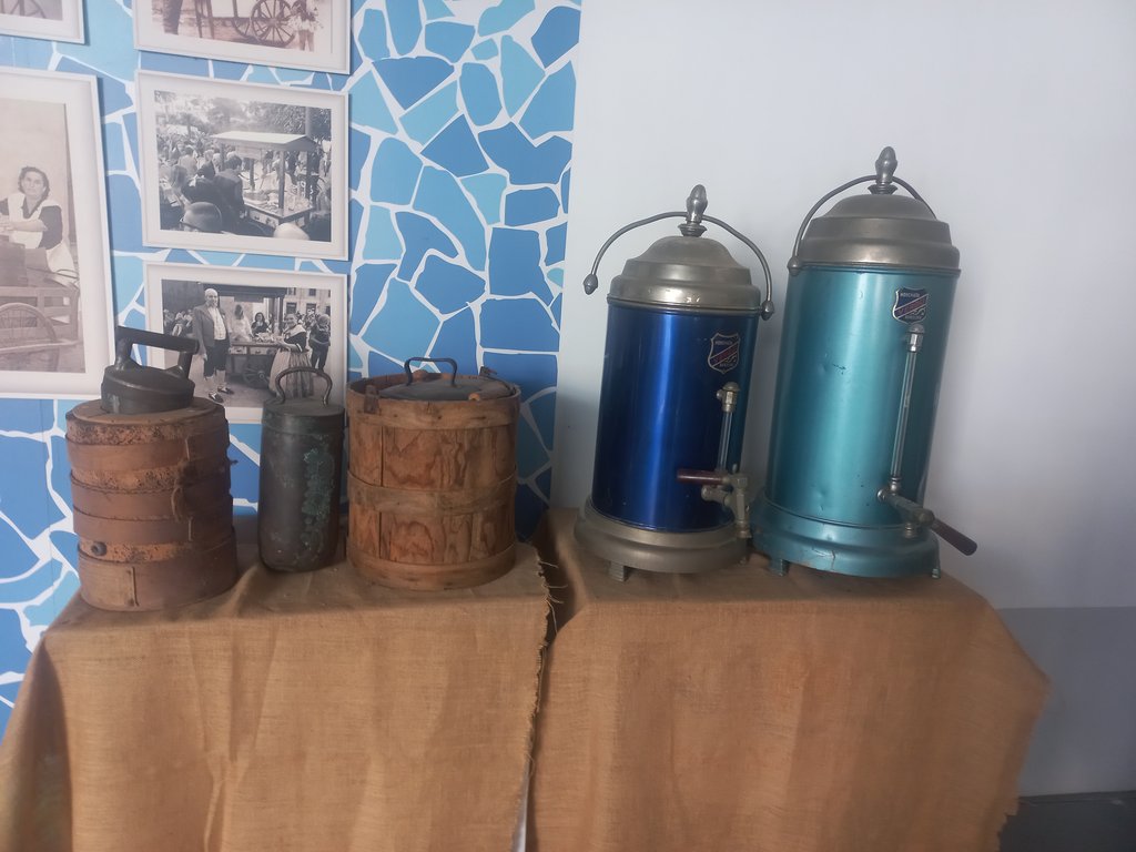 Equipamiento expositivo para exploración táctil.