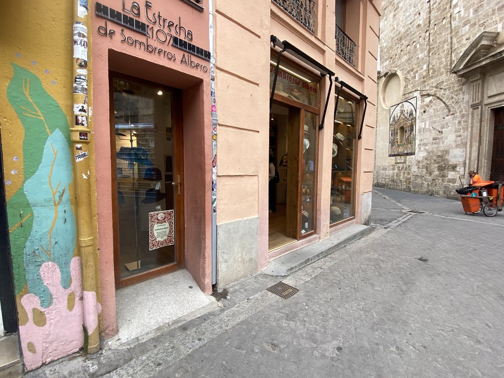 Main access to the establishment with proper exterior accessibility.