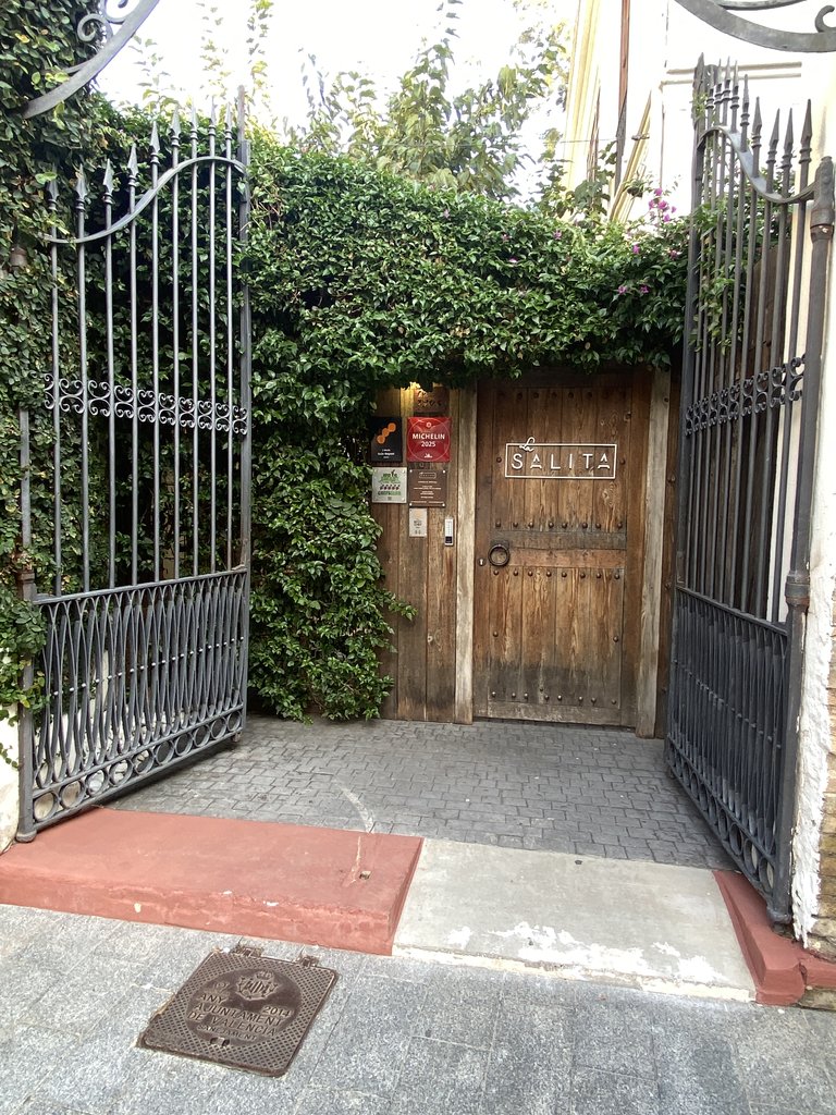 Main access to the establishment.