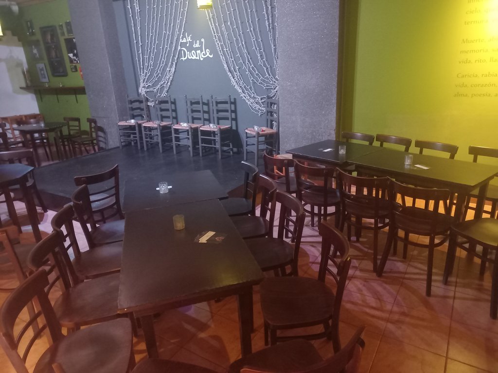 Iluminación uniforme sin zonas de sombra.