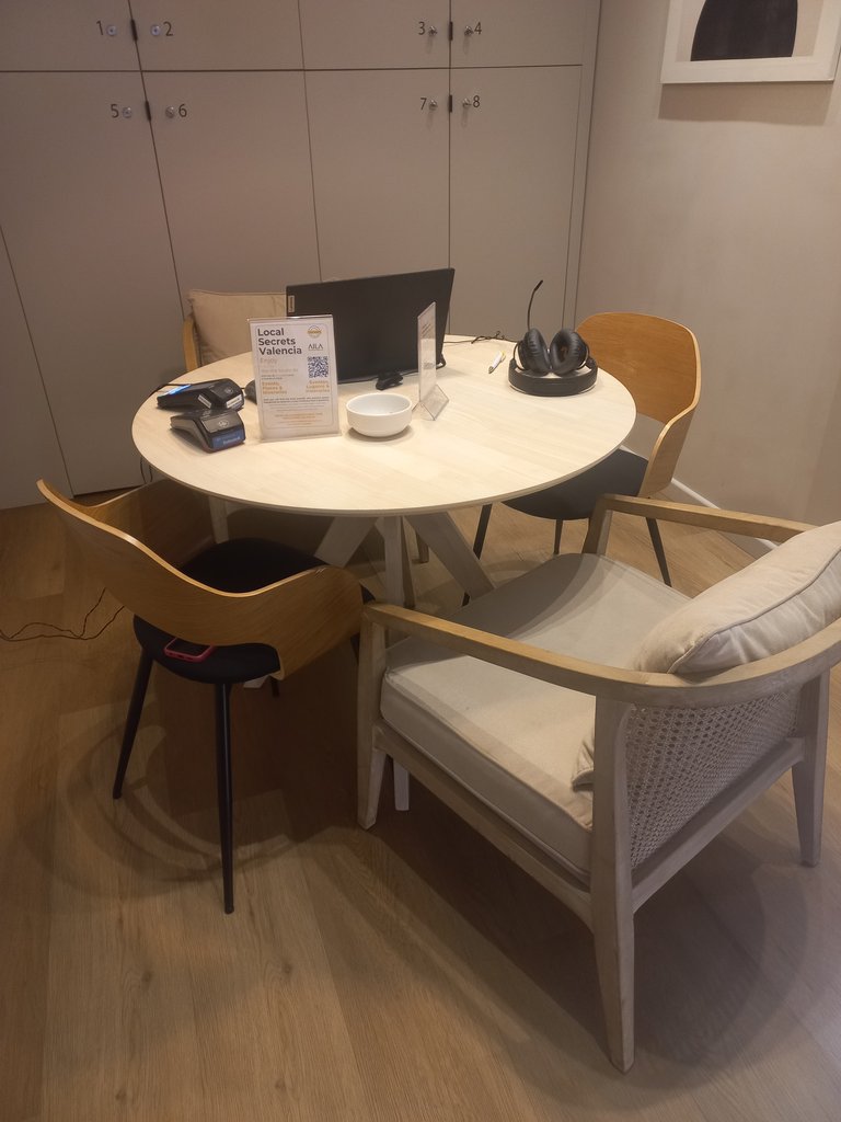 Àrea de descans a zones comunes amb equipament ergonòmic.