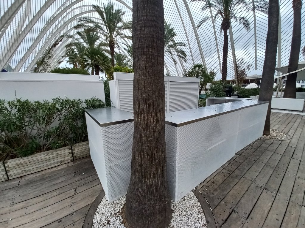 Il·luminació homogènia, sense zones d'ombra ni elements que emetin reflexos.