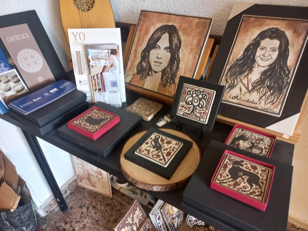 Display cases at an appropriate height with visibility of all displayed items.