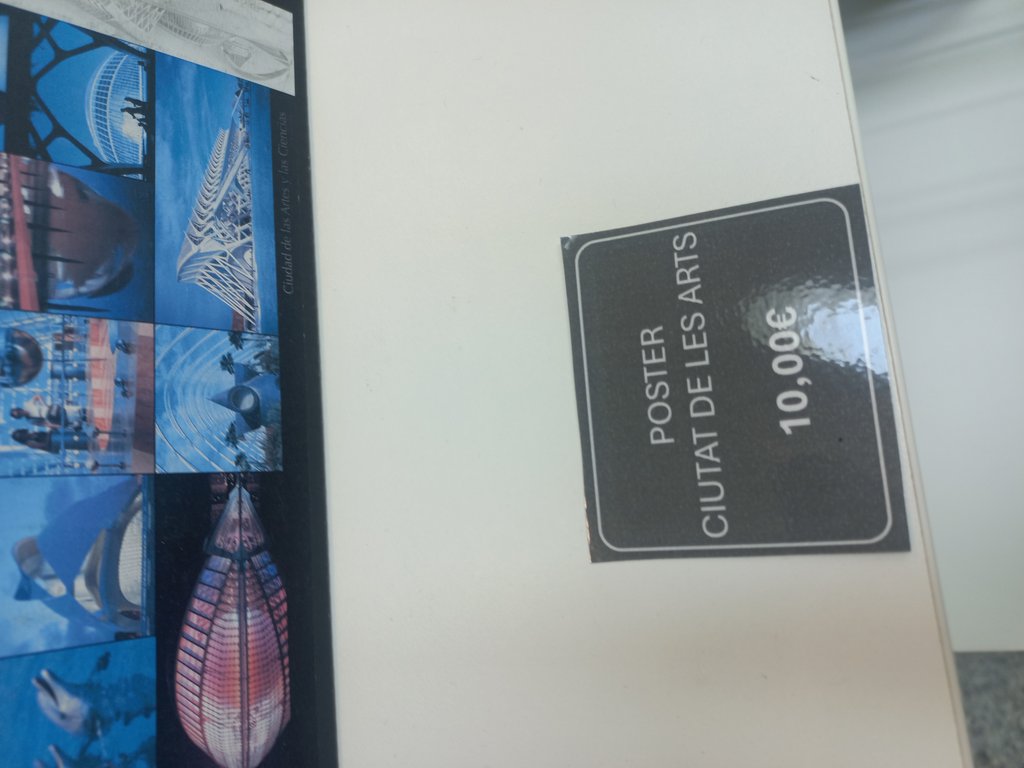 Etiquetado con información contrastada respecto al fondo.