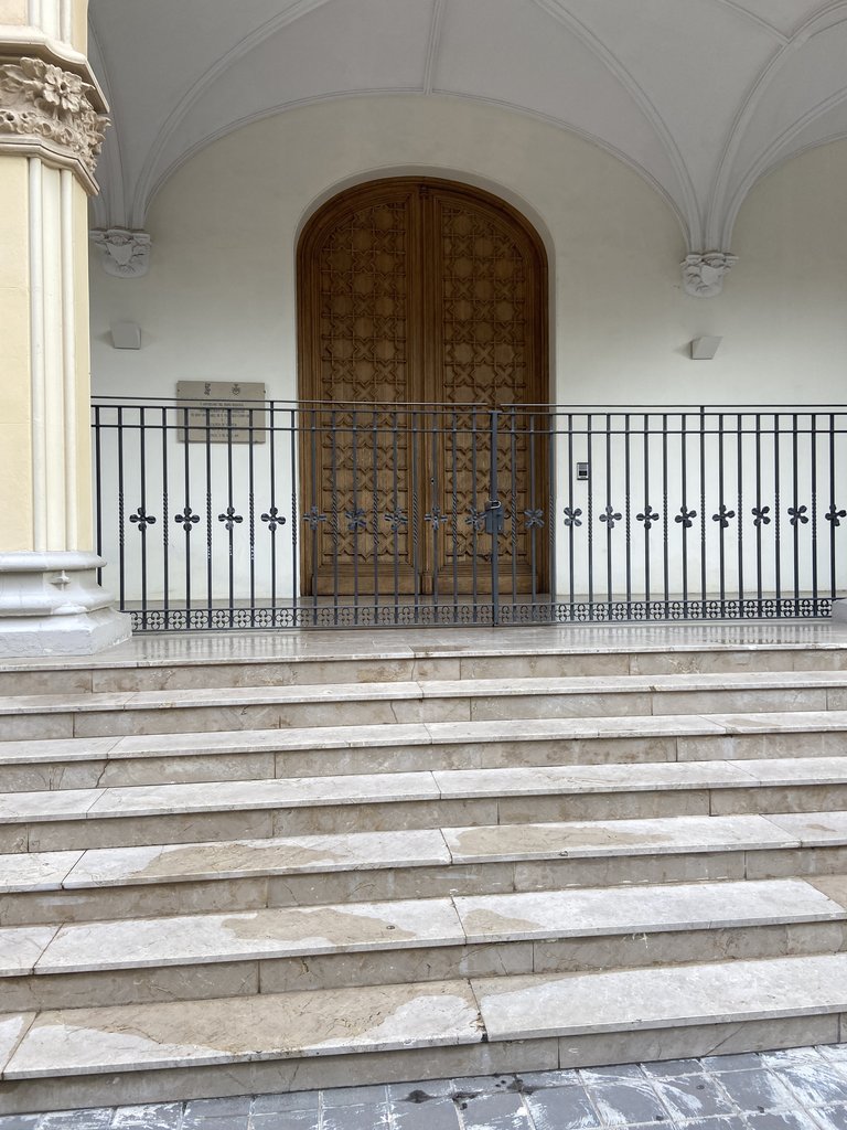 Main access to the establishment with proper exterior accessibility.