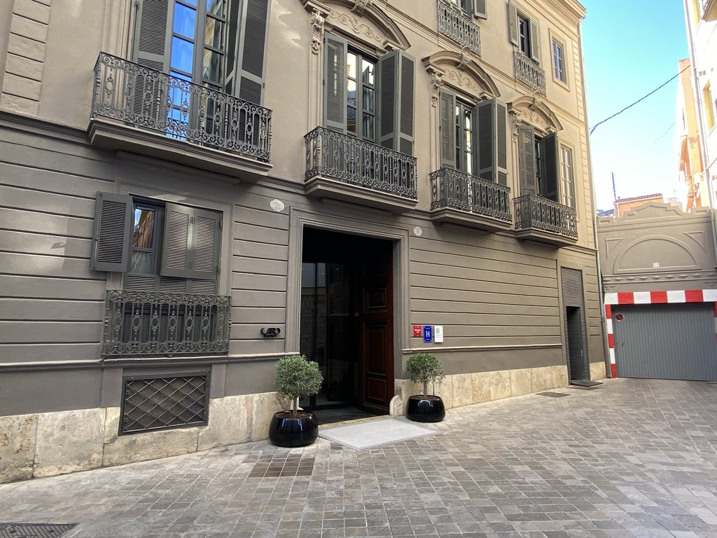 Correct exterior accessibility.