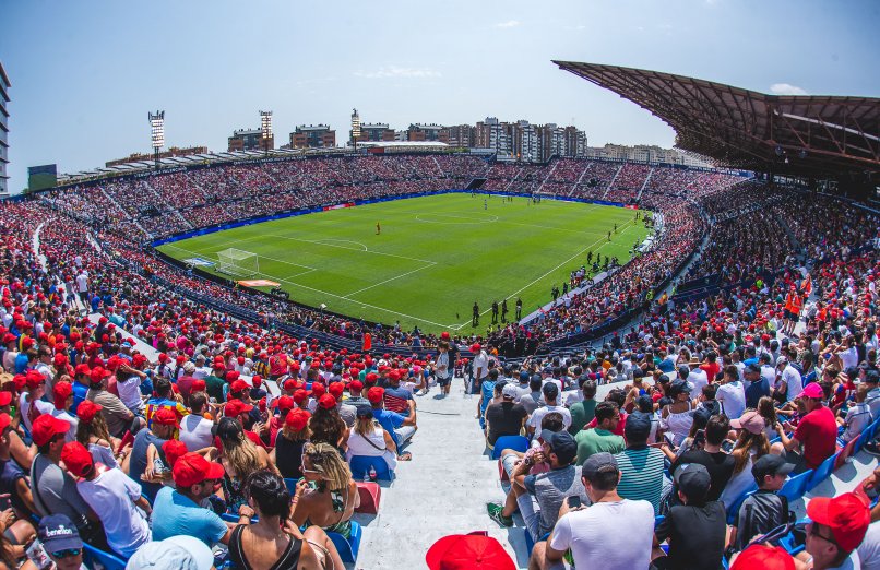 estadio de fútbol del levante