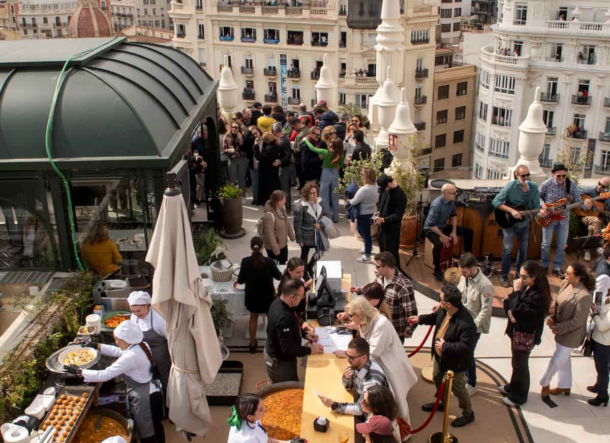 Vive las Fallas desde el Casal Atenea en València