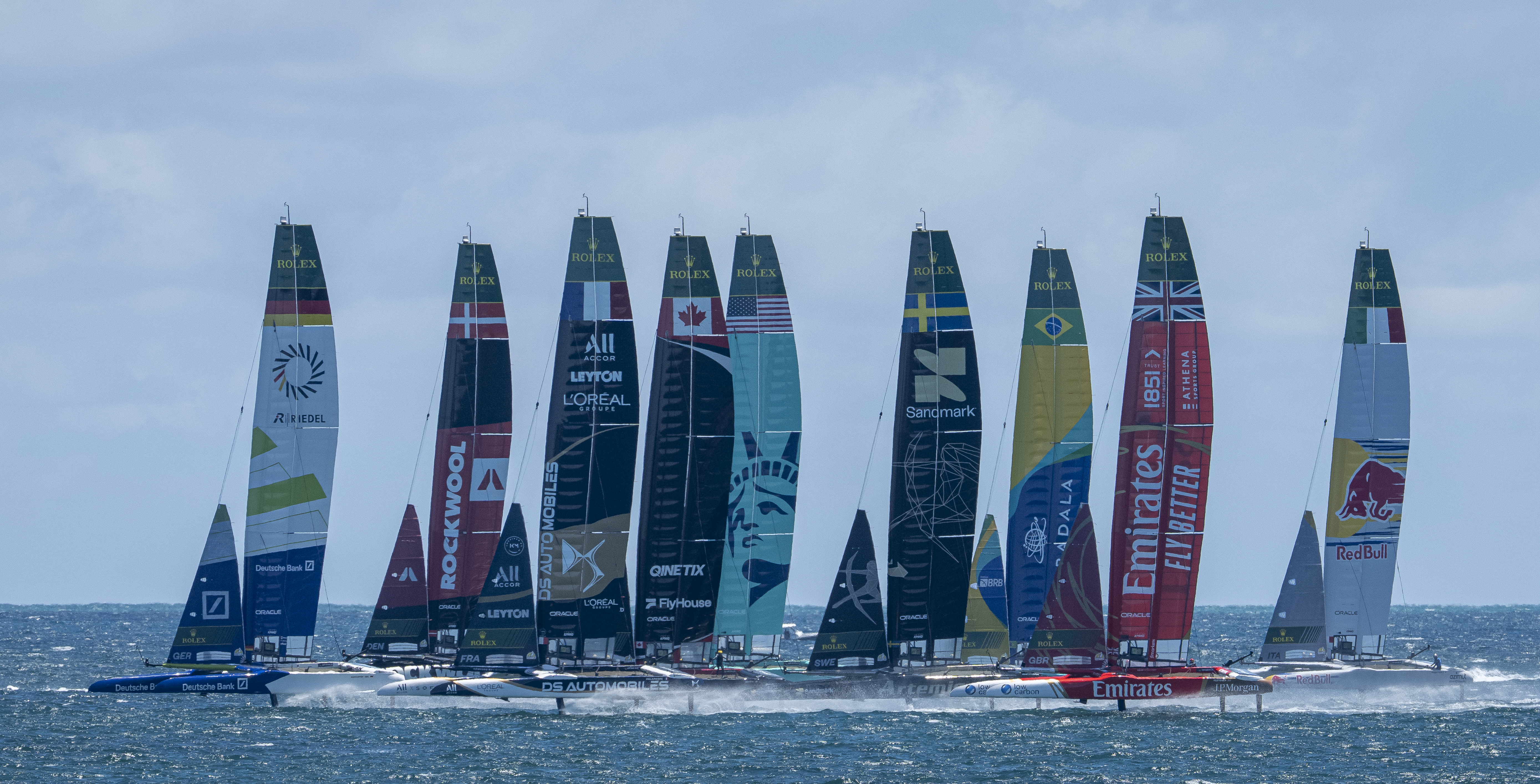 SailGP catamaranes foiling Gran Premio España Valencia 2026