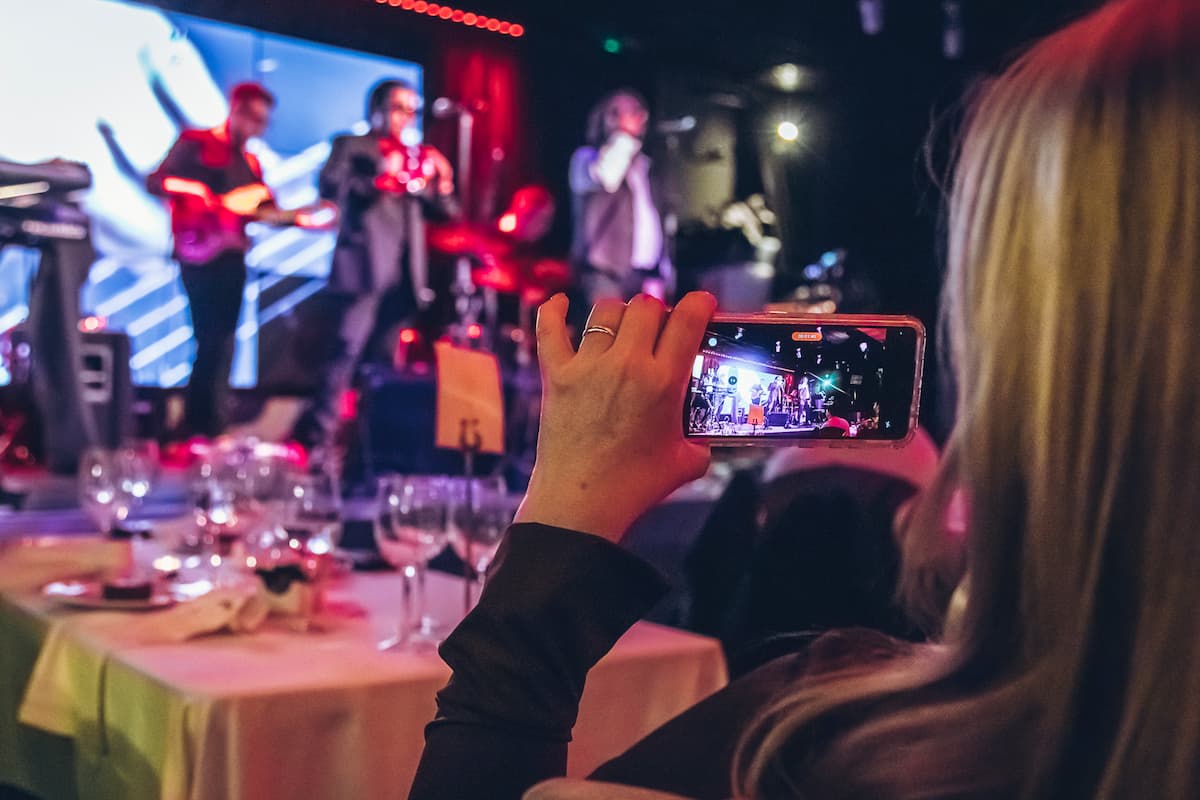 Cena-tributo Bee Gees en el Casino Cirsa