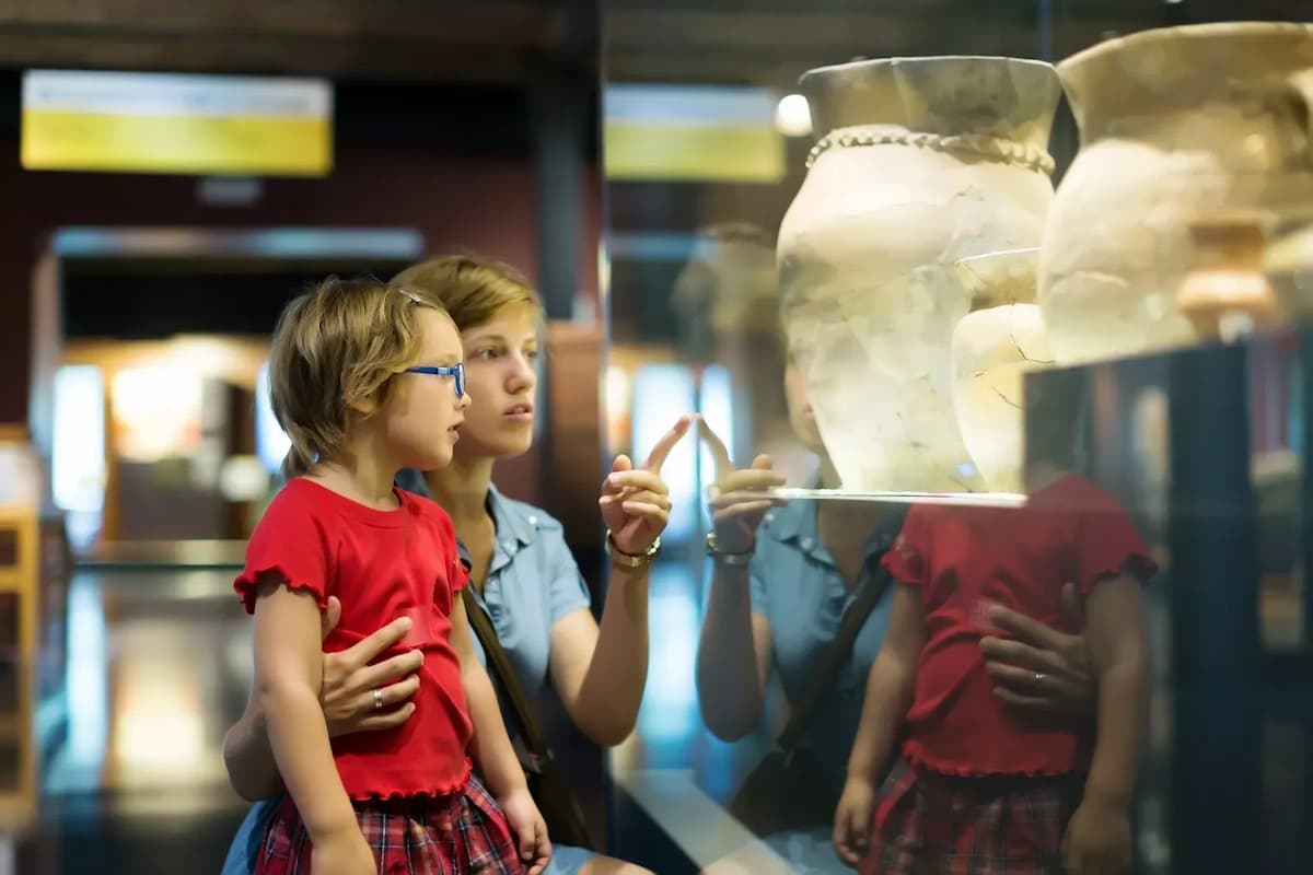 Celebra el Día de los Abuelos en el Museo Iluziona