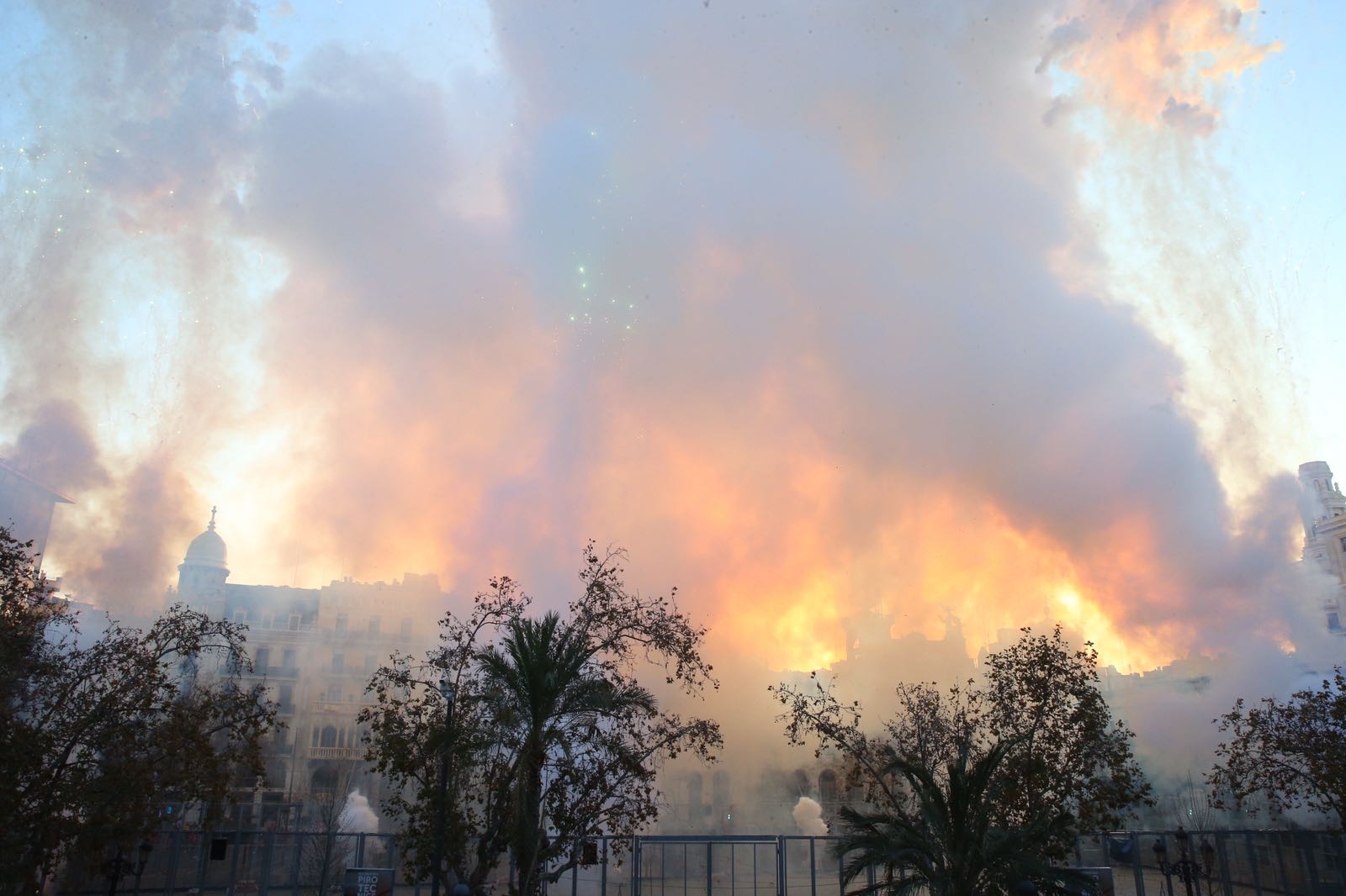 macrodespertà fallas