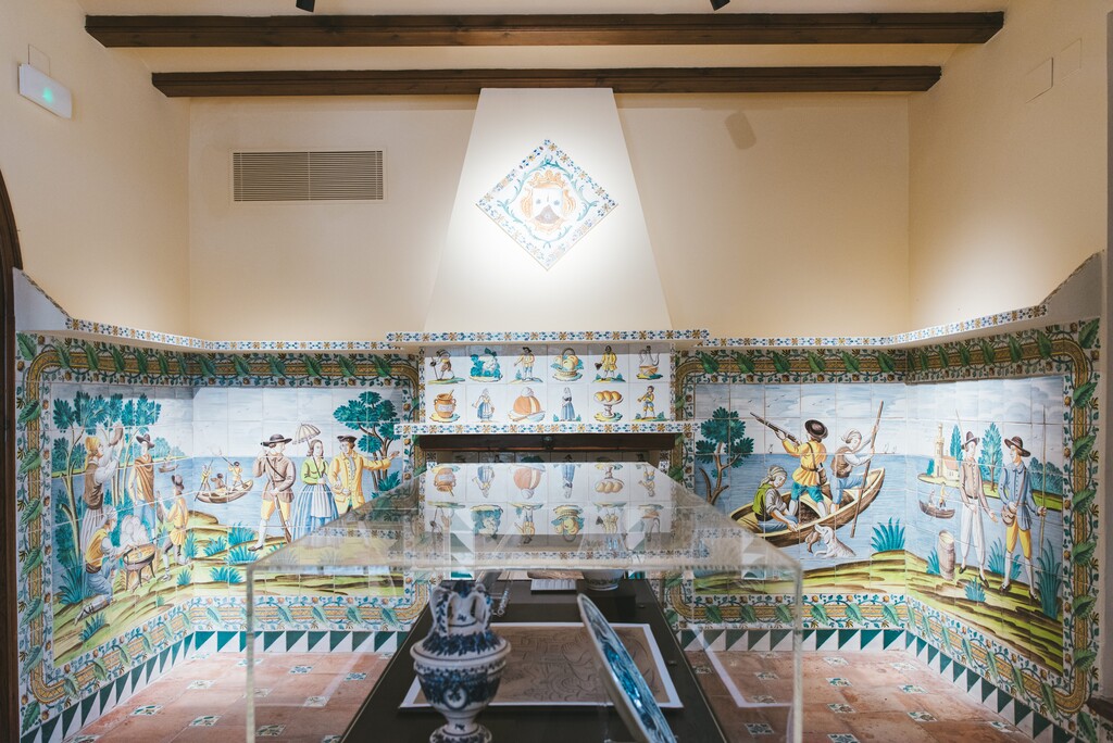 cocina antigua con cerámica valenciana 