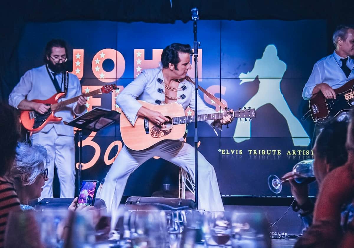 Cenas con espectáculo en el Casino Cirsa de València