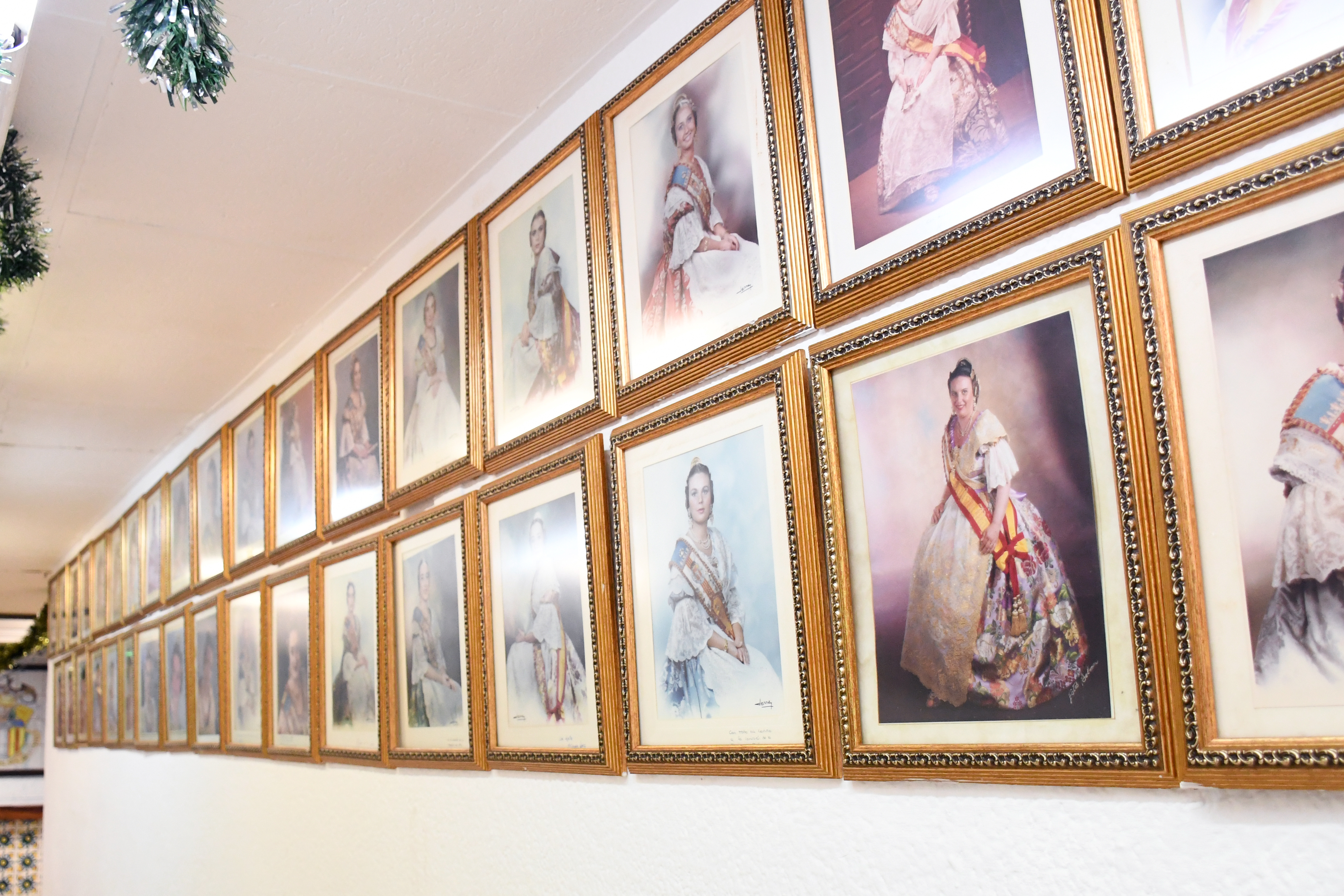 Falleras Mayores Falla Plaza del Pilar