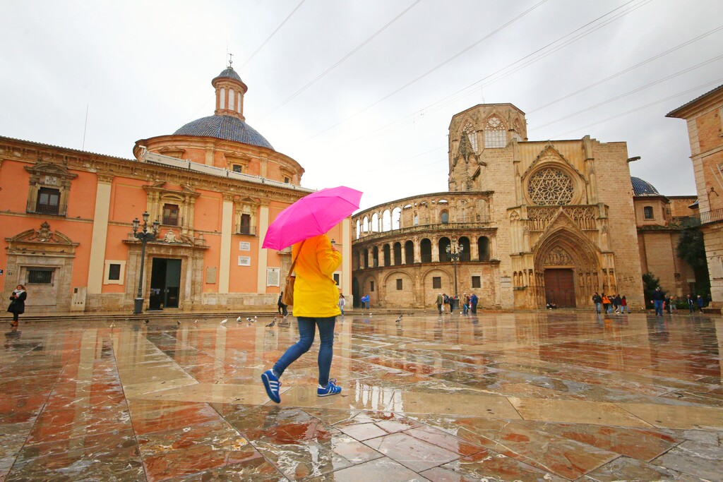 Lluvia en centro histórico Valencia