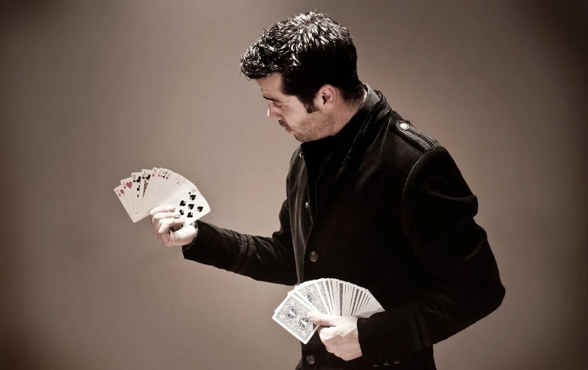 Magia y circo en la Feria de Julio de València 2026
