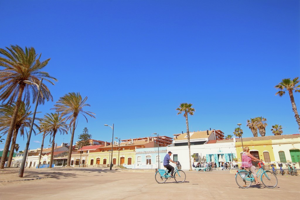 Playa Patacona paseo marítimo
