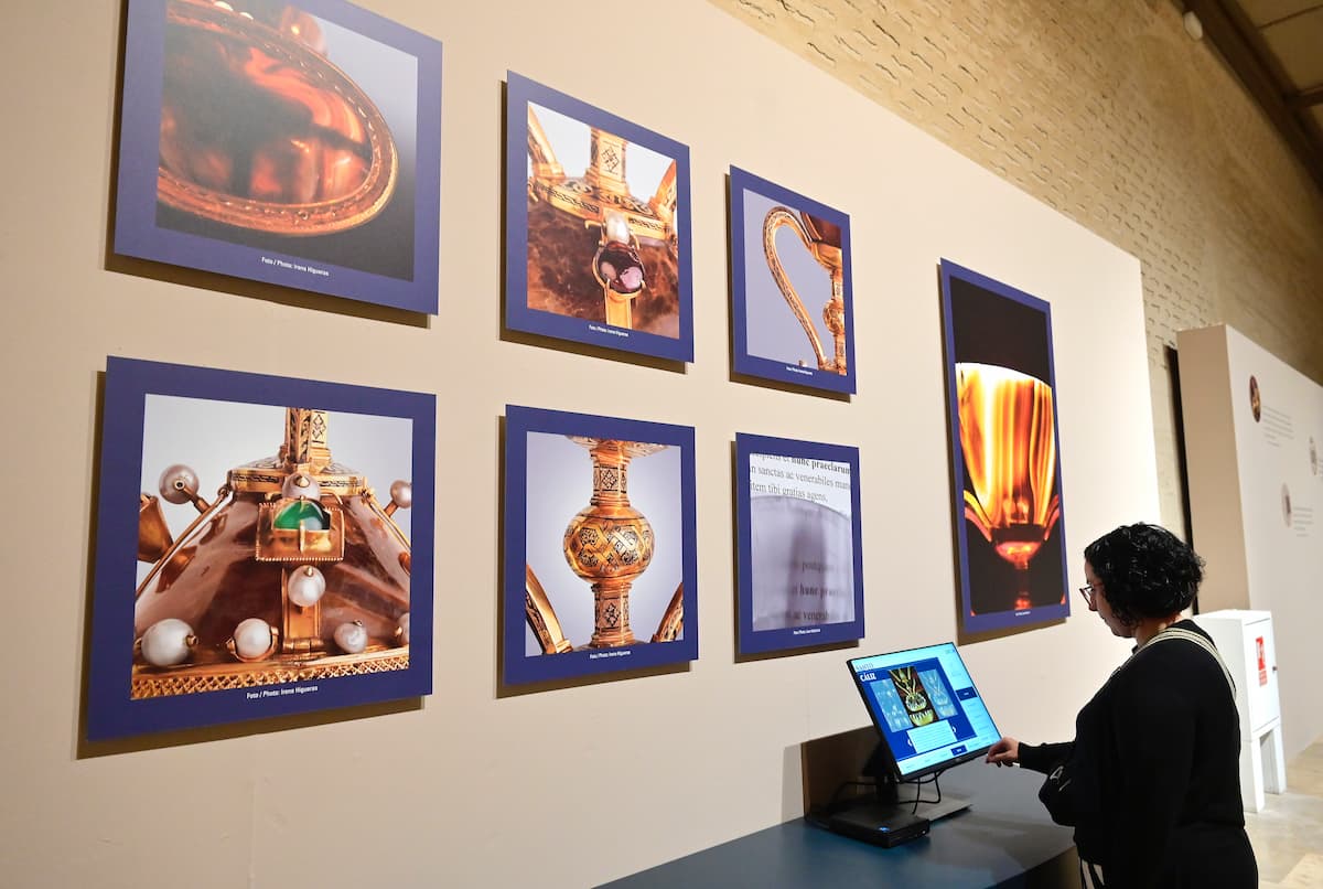 Exposición del Santo Cáliz en el Almudín de València