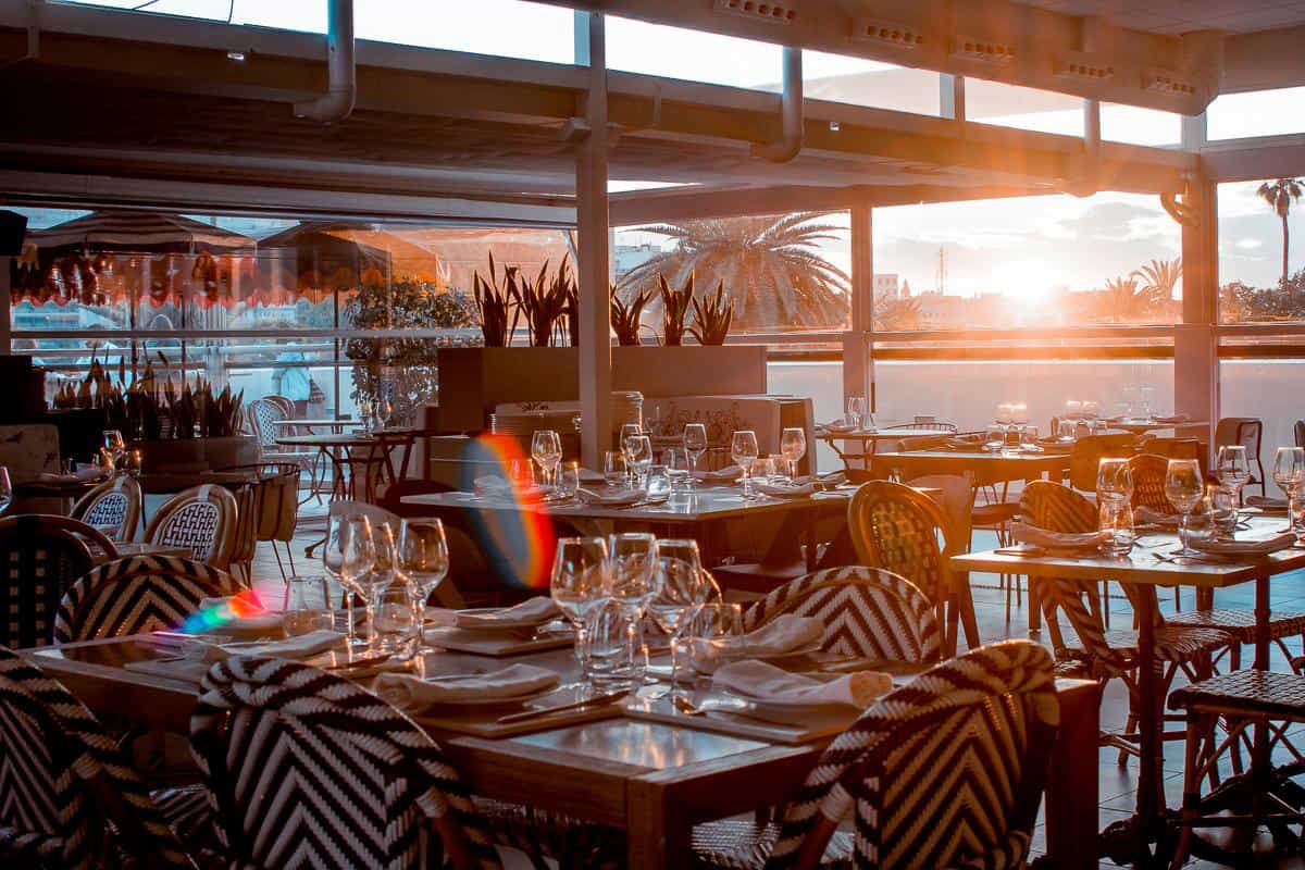 Tardeo en el Palau Alameda 