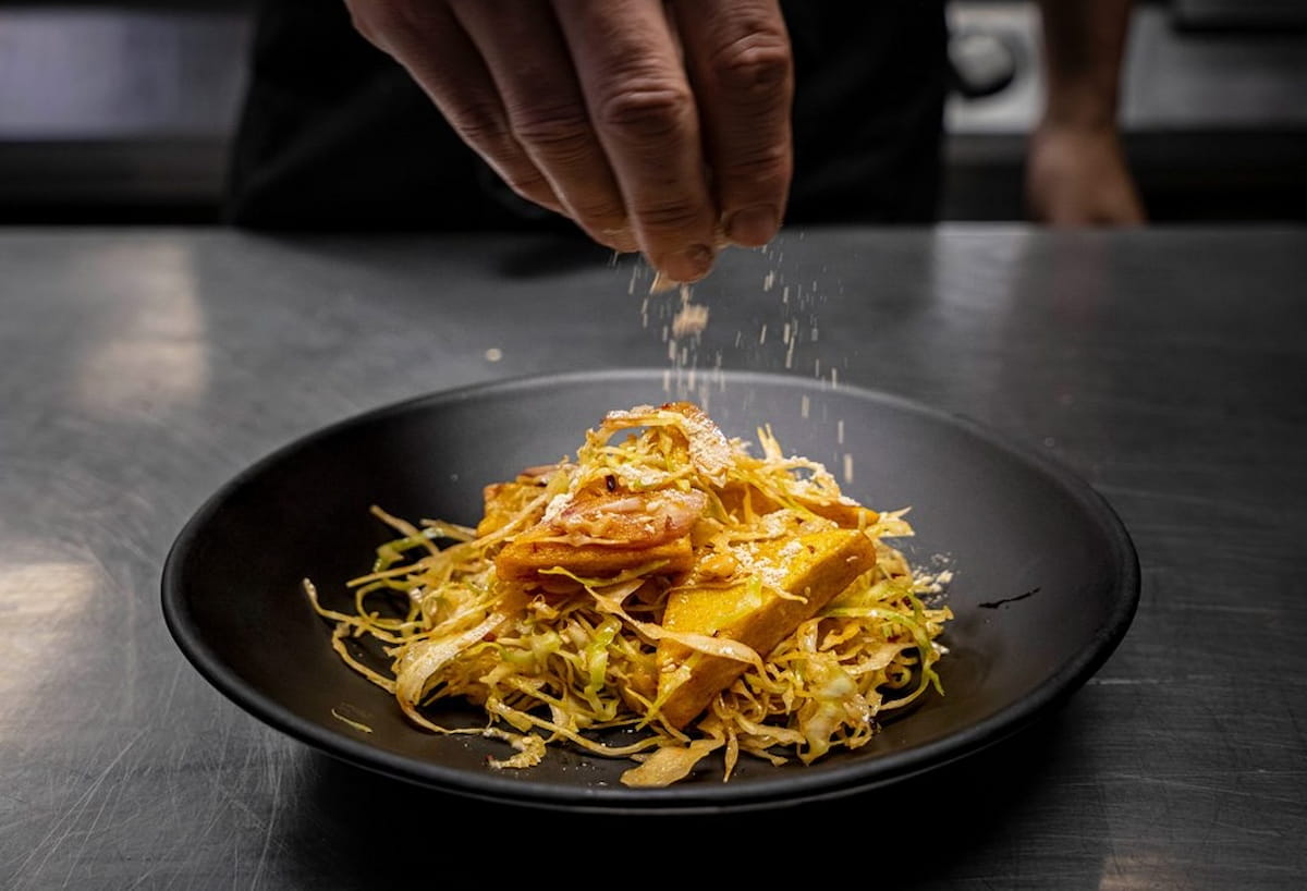 Taller de cocina en el restaurante Ma Khin de València