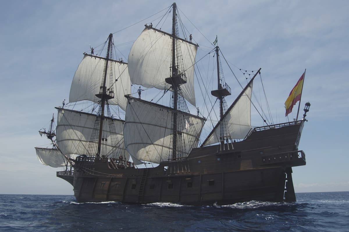 El Galeón Andalucía hace escala en València