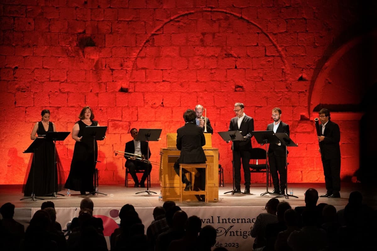 Concierto benéfico de Amystis en València