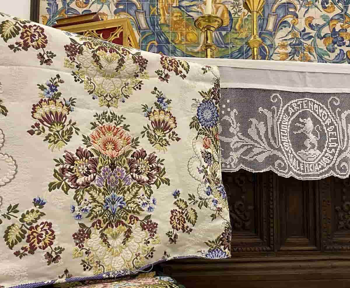 Exposición sobre la industria de la seda en València