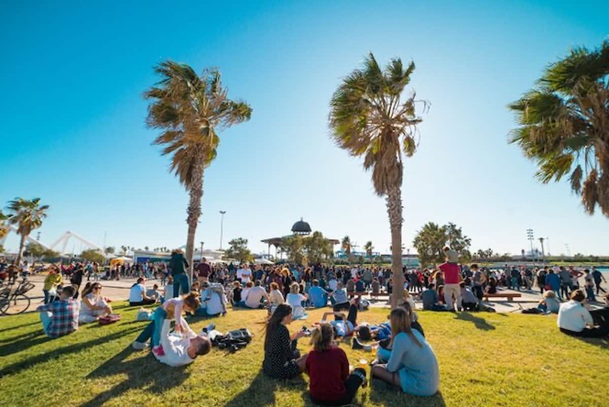 Música y esmorzar en la Pérgola de la Marina en València