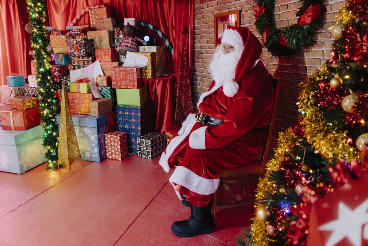 Súbete al Barco de la Navidad en La Marina de València 