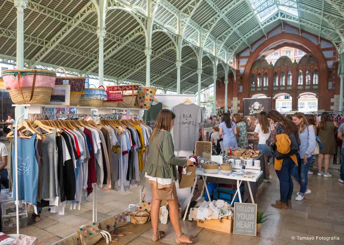 Edición fallera del Zoco del Mercat de Colón en València