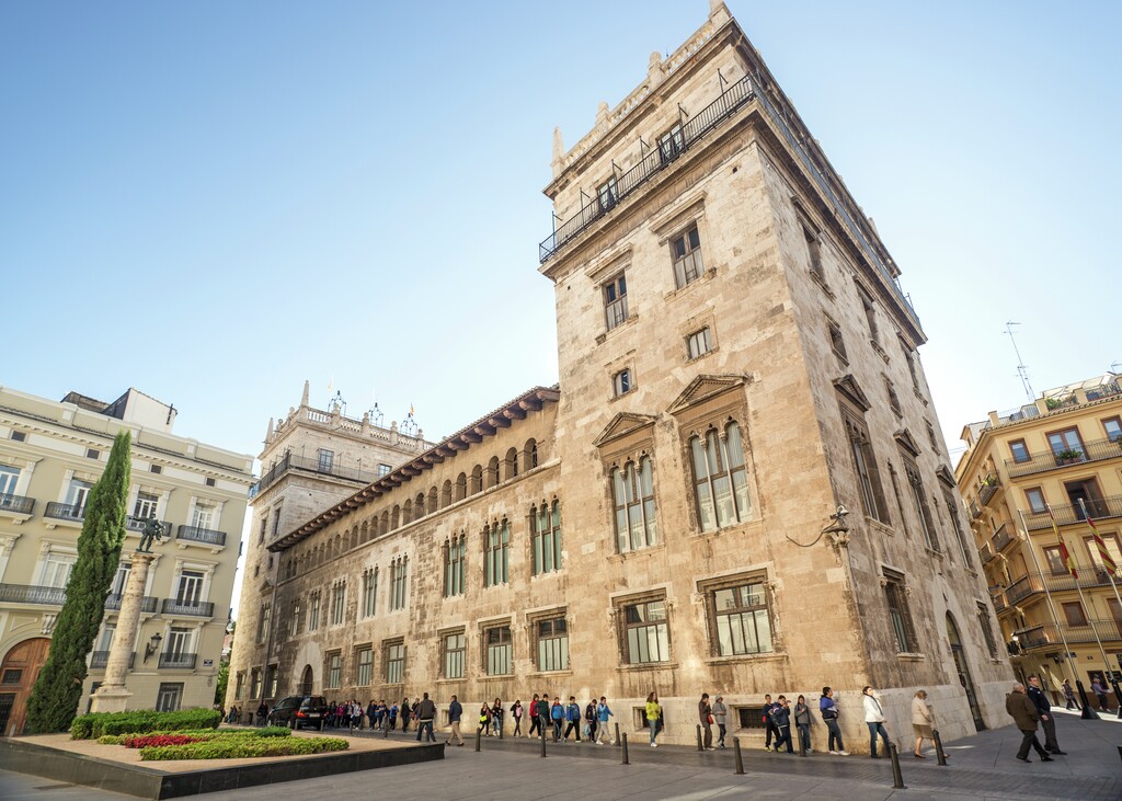 Jornada De Puestas Abiertas En El Palau De La Generalitat