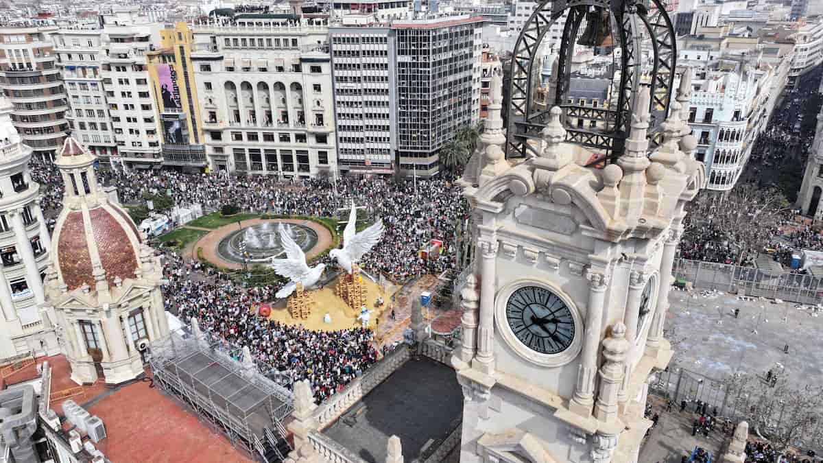 Vive las Fallas desde el Casal Atenea en València