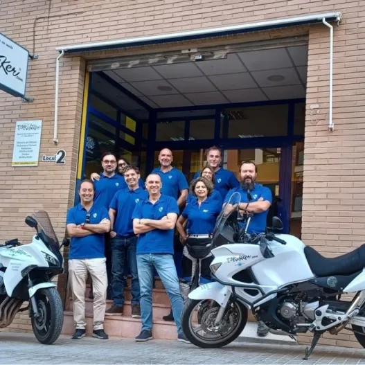 Punt de trobada d'inici de tours, al costat de l'oficina. Fàcilment identificable amb un gran rètol al costat del punt de trobada.