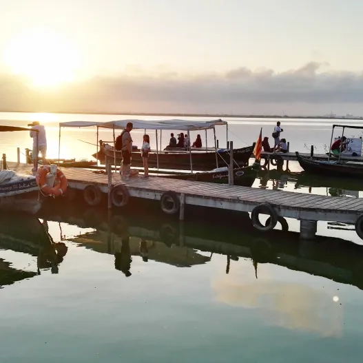 vista del atardecer en el lago albufera