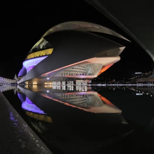 Palau de les Arts VAlencia.jpg