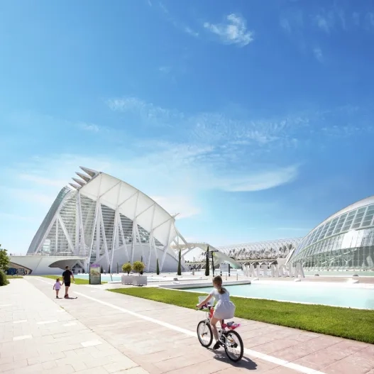Modo València On cac niña bici ciudad de las artes