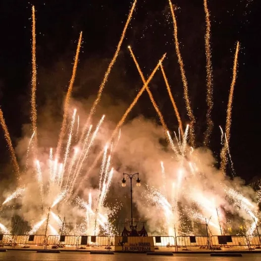 Programa de fuegos artificiales de la Feria de Julio de València