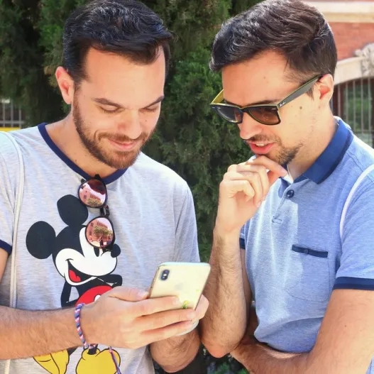 Turistas móvil app digital 