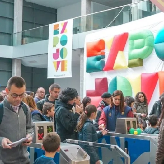 expojove entrada al recinto