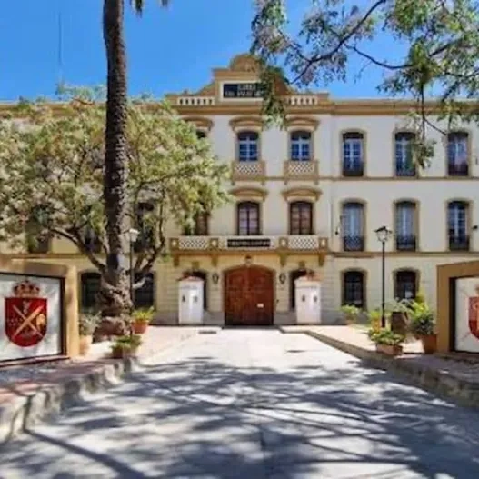 Puertas abiertas en el Acuartelamiento de San Juan de Ribera