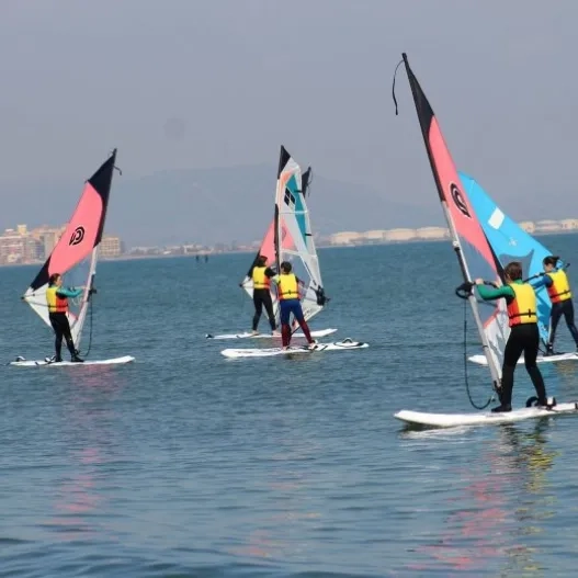 windsurf