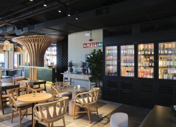 Luz de LÚA BAR & Restaurant